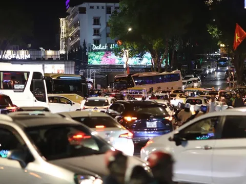 Đà Lạt tiếp tục đông nghịt ngày nghỉ lễ