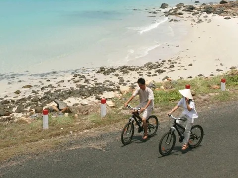 Lượng khách đến Côn Đảo tăng trong 5 ngày nghỉ lễ