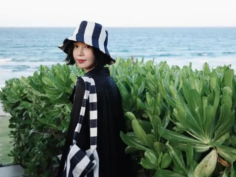 'Búp bê Hàn Quốc' Nam Gyu Ri tập gym, dạo biển tại Cam Ranh