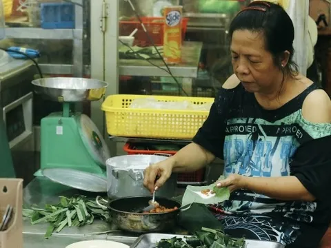 Bánh bèo chén 25 năm hút khách ở Sài Gòn