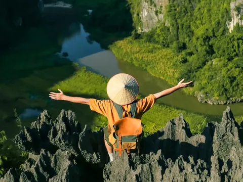 Hè này đi Ninh Bình ăn gỏi cá nhệch, ngắm đồng lúa bất tận