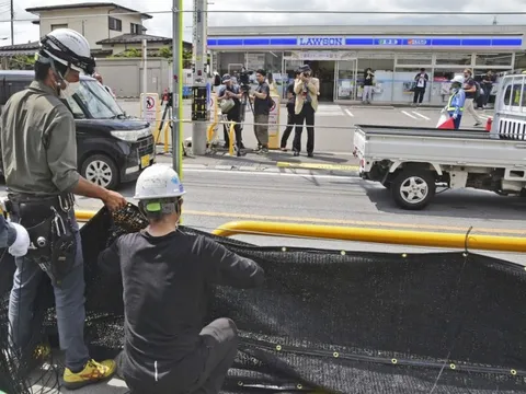 Người Nhật Bản chán ngán cảnh đông du khách