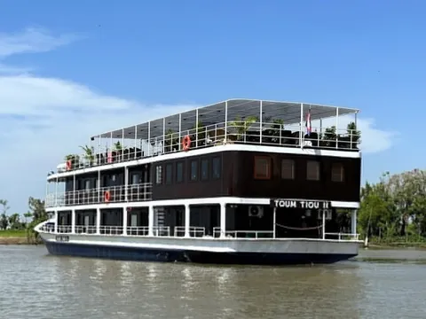 Báo ngoại viết về du thuyền hạng sang từ Campuchia đến TP.HCM