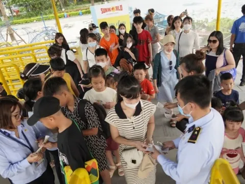 Đề xuất thu 600.000 đồng/người tham quan vịnh Hạ Long