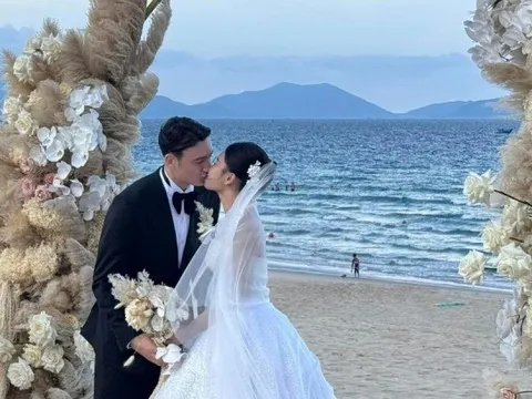Biển Cam Ranh - nơi thủ môn Văn Lâm tổ chức lễ cưới