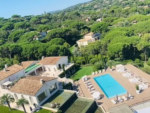 Cách giới siêu giàu tiêu 10 triệu USD một người khi đi nghỉ