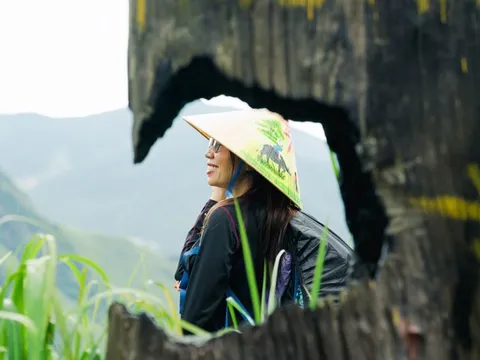 Tôi trekking xuyên 3 tỉnh, ngắm cây thông nghìn tuổi