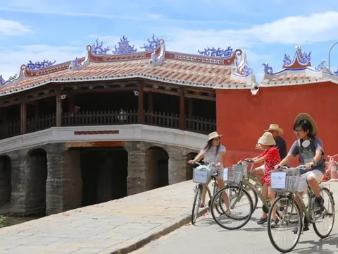 Hội An điều chỉnh màu sơn chùa Cầu để 'đỡ mới'