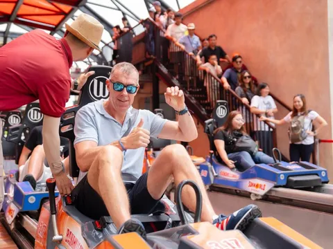 Sun World Ba Na Hills ra mắt tàu lượn siêu tốc cao cấp trên đỉnh núi