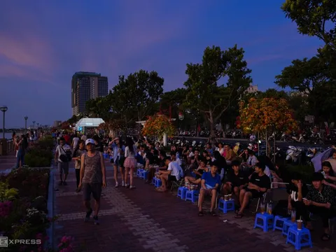Uống cà phê, ngắm bình minh ven sông Hàn từ 4h