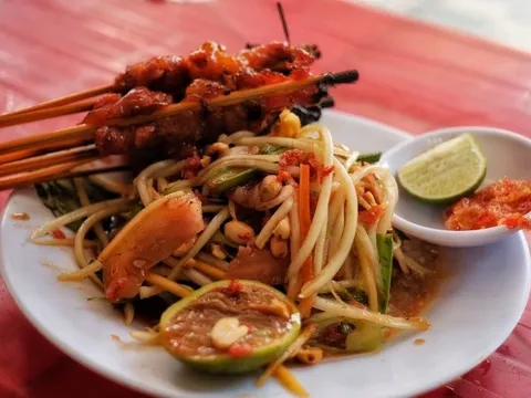 Tiệm bò nướng đu đủ đâm 20 năm ở Tri Tôn