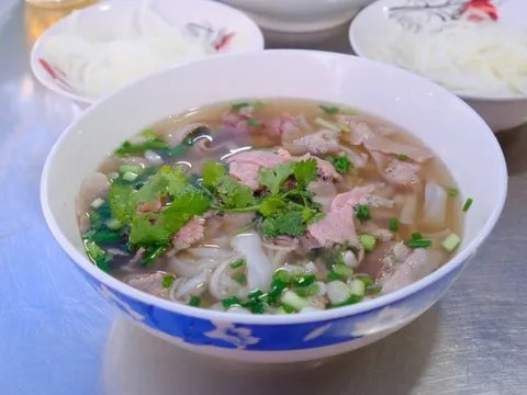 Phở Nam Định bán 66 năm trong hẻm ở TP HCM