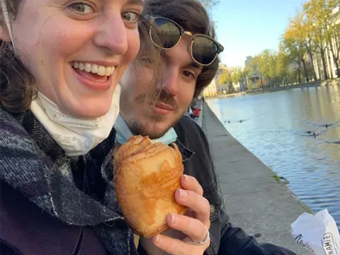 Chuyện tình Paris của nữ du khách Mỹ