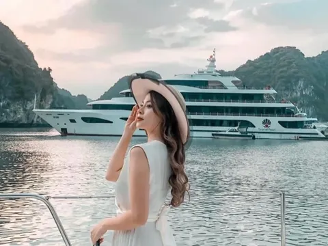 Vịnh Hạ Long đón khách trở lại từ hôm nay