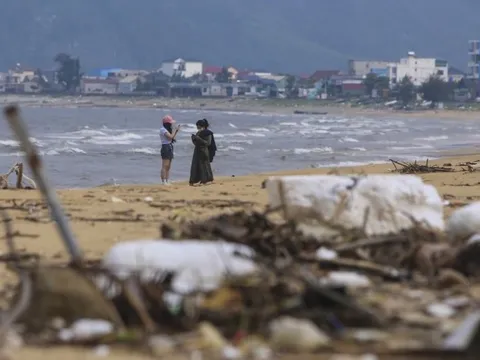 'Biến dạng' bãi biển đẹp nhất Hà Tĩnh