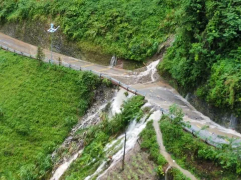 Du lịch Hà Giang ra sao khi sạt lở nhiều tuyến đường?
