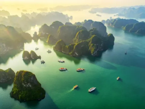 Cẩm nang du lịch Lonely Planet gợi ý du khách tới Hạ Long mùa đông