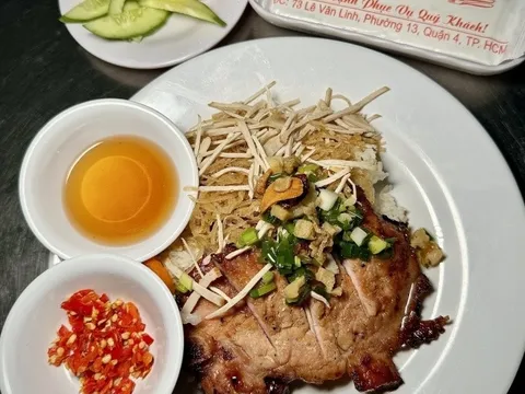 4 quán cơm tấm cho khách ăn đêm tại TP HCM