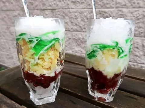 Chè ba màu vào 100 món tráng miệng ngon nhất châu Á