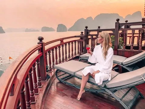 Nới khung giờ ngắm hoàng hôn trên vịnh Hạ Long