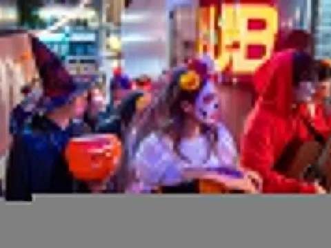 Itaewon chưa quên Halloween 'thảm kịch'