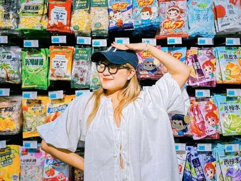 Lạ lùng khách du lịch 'phát cuồng' vì siêu thị
