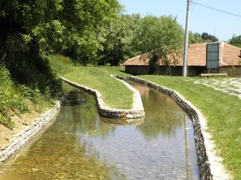 Con sông duy nhất ở châu Âu chảy vào hai biển