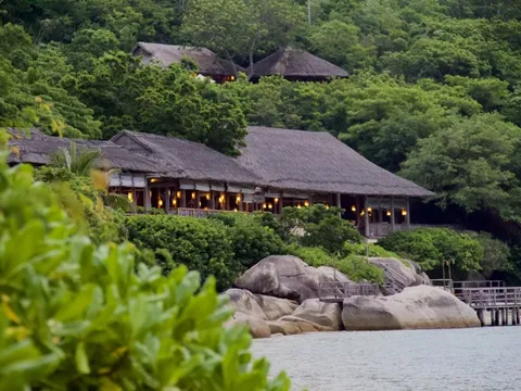 Tôi ngắm bình minh tại resort 100 triệu đồng/đêm ở Khánh Hòa