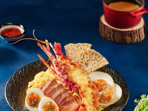 Mì Quảng tôm hùm giá 800.000 đồng ở Đà Nẵng