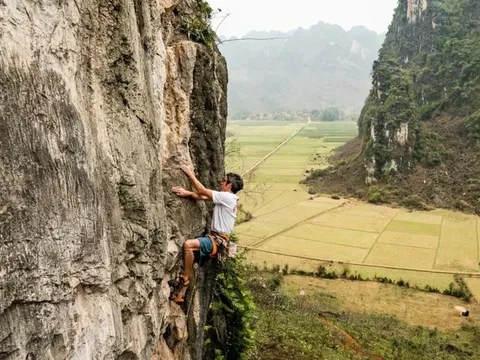 Việt Nam lọt top 5 điểm leo núi đẹp nhất Đông Nam Á