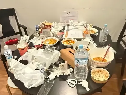 Khách Trung Quốc biến căn hộ Airbnb tại Nhật Bản thành 'bãi rác'