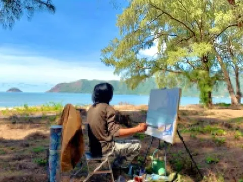 Tôi phượt từ Trung vào Nam vẽ cảnh biển