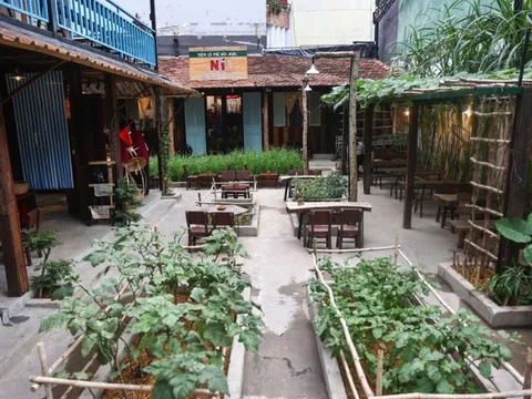 'Ngôi nhà miền Tây' trong quán cà phê ở TP HCM