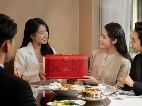 Hộp quà Tết mang lời chúc năm mới khởi sắc từ Sheraton Saigon