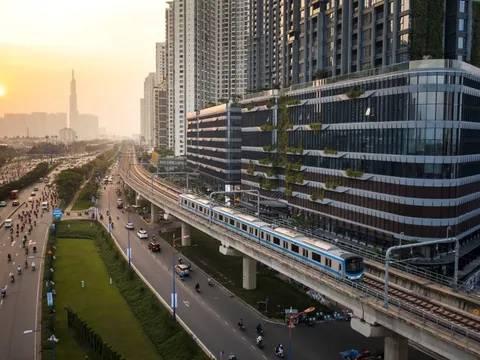 8 điểm 'phải dừng' dọc tuyến metro số 1