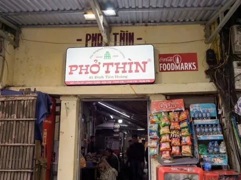 Câu chuyện cha truyền con nối tại quán phở trung tâm Hà Nội