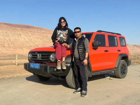 Tôi U60, lái xe chở vợ đi khắp Tân Cương trong 30 ngày