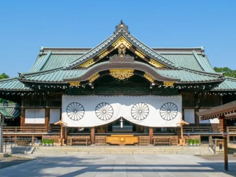 Khách Trung Quốc ngồi tù 8 tháng vì vẽ 'toilet' ở đền thiêng Nhật Bản