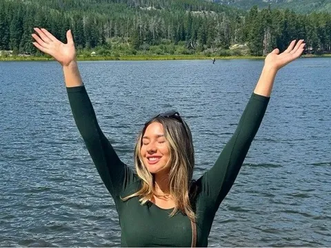 Gen Z vừa học đại học vừa đi du lịch khắp Bắc Mỹ