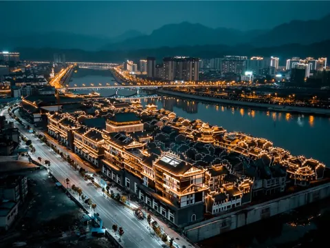 Phố cổ giả ở Trung Quốc lỗ nặng vì không ai đến