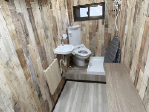 Căn hộ không khác nhà vệ sinh ở Nhật Bản