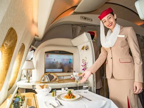 Việc tế nhị tiếp viên phải làm ở khoang hạng nhất