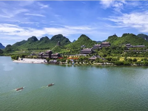 Tam Chúc - điểm đến tâm linh đầu xuân