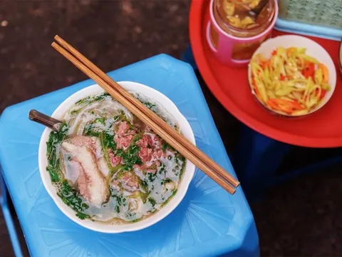 Bí quyết của hàng phở Michelin đông khách ở Hà Nội