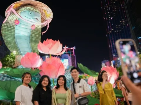 Không khí đêm Giao thừa ở TP.HCM