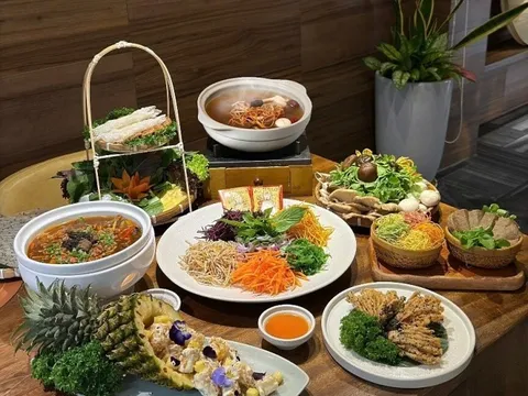 OM Eatery cung cấp không gian cho những bữa tiệc chay