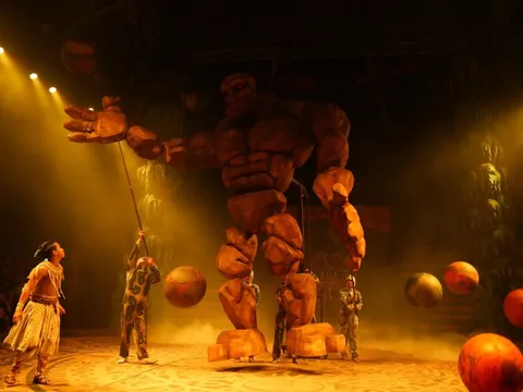 Vở xiếc tại TP.HCM bất ngờ gây 'sốt'