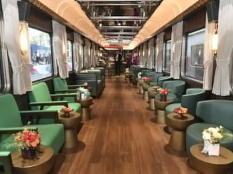 Người trẻ hết tiền, Trung Quốc 'kéo' người già đi du lịch