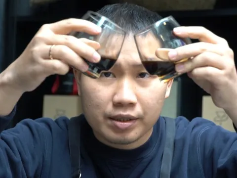 Cách phân biệt cà phê pha, trộn và nguyên chất của chuyên gia