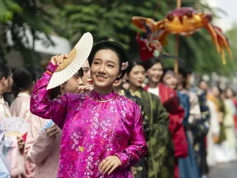 Miễn vé Thảo Cầm Viên dịp Giỗ Tổ cho khách mặc trang phục truyền thống